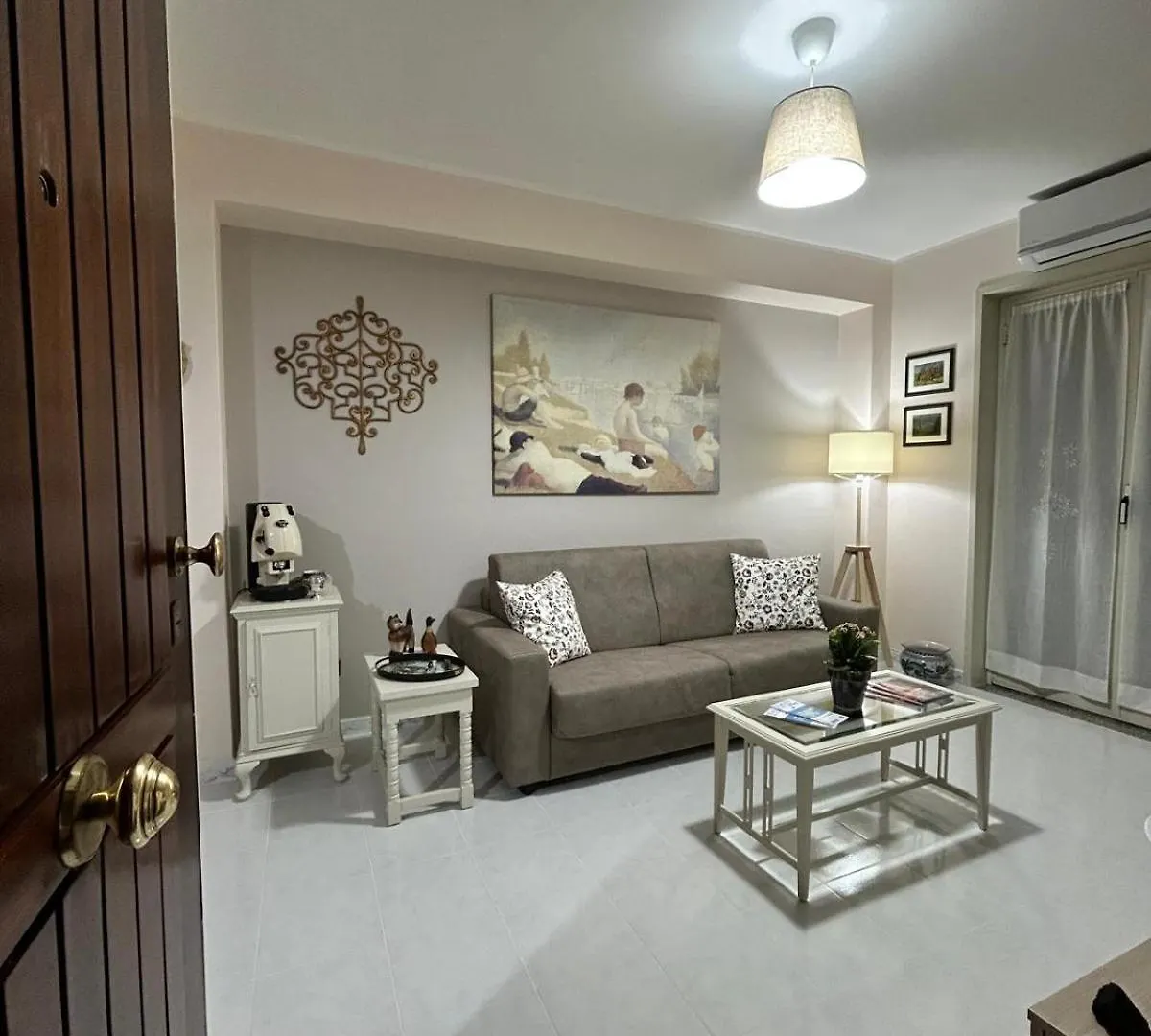 L'Host In Taormina Apartment 0*,  Italy